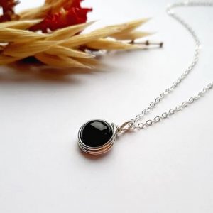 Black onyx pendant on silver