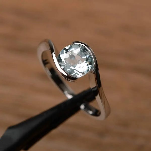 Brilliant cut aquamarine ring on silver - Image 3