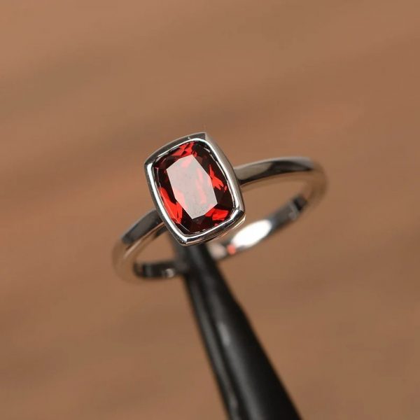 Cushion cut red garnet promise ring on silver - Image 2