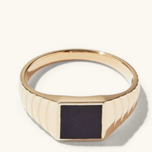 Men Signet ring with black onyx Gold plated