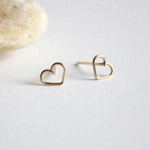 9k yellow gold open heart studs
