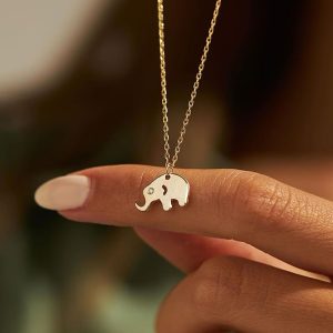 18 karat gold Elephant pendant with 0.02 Carat Diamond Necklace
