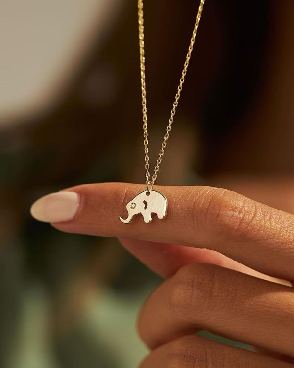 18 karat yellow gold Elephant pendant with 0.02 Carat Diamond Necklace