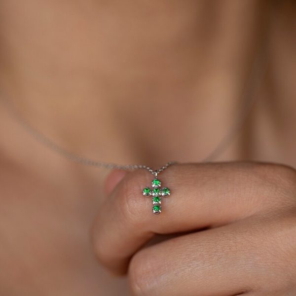 18 karat White Gold Cross Necklace Tsavorite