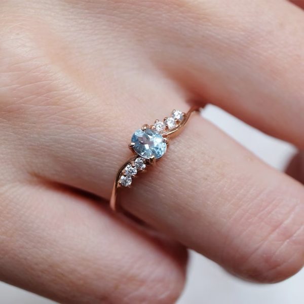 14 karat gold aquamarine cluster ring
