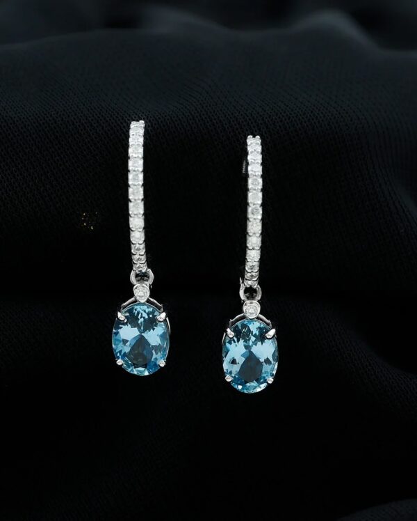 Ngíro Drop Earrings on Silver with Aquamarine
