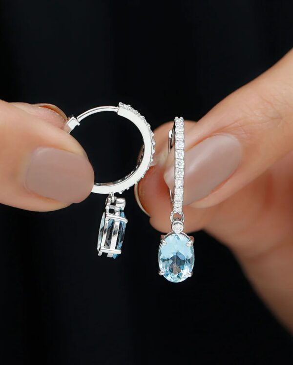 Ngíro Drop Earrings on Silver with Aquamarine - Image 3