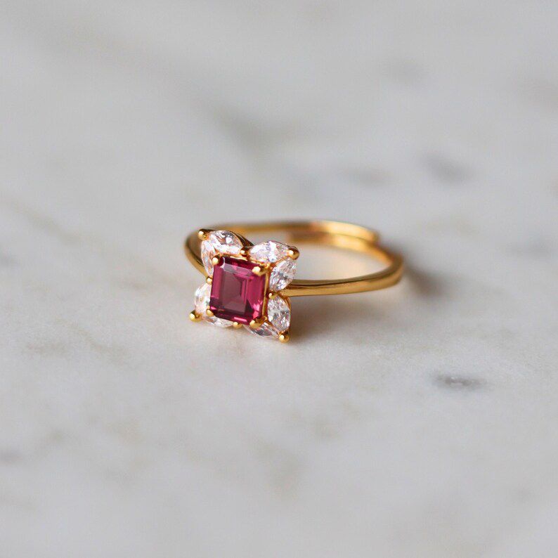 Nuru — The Light Ring in 18k Gold