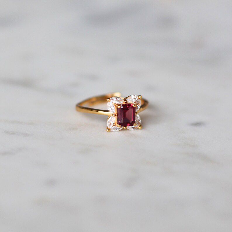 Nuru — The Light Ring in 18k Gold