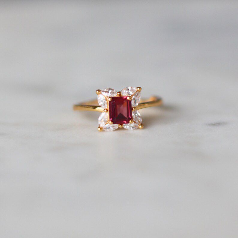 Nuru — The Light Ring in 18k Gold