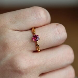 Mahaba — The Romance Ring in 18k Gold