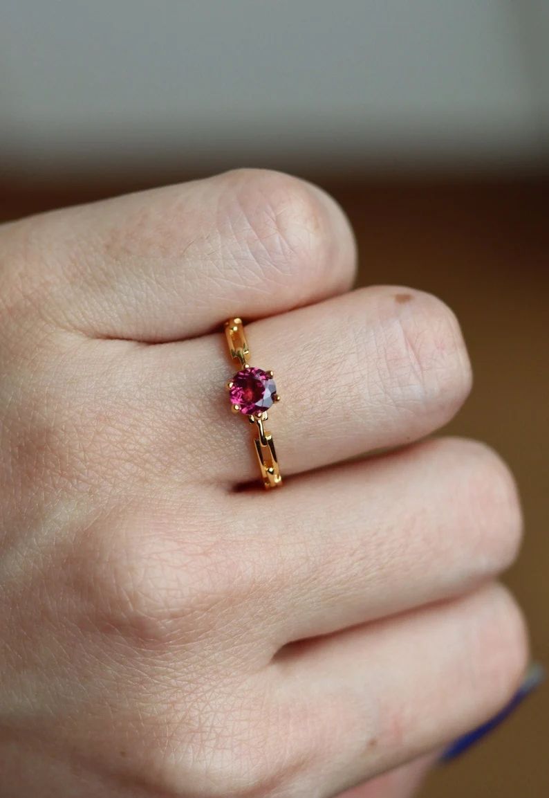 Mahaba — The Romance Ring in 18k Gold